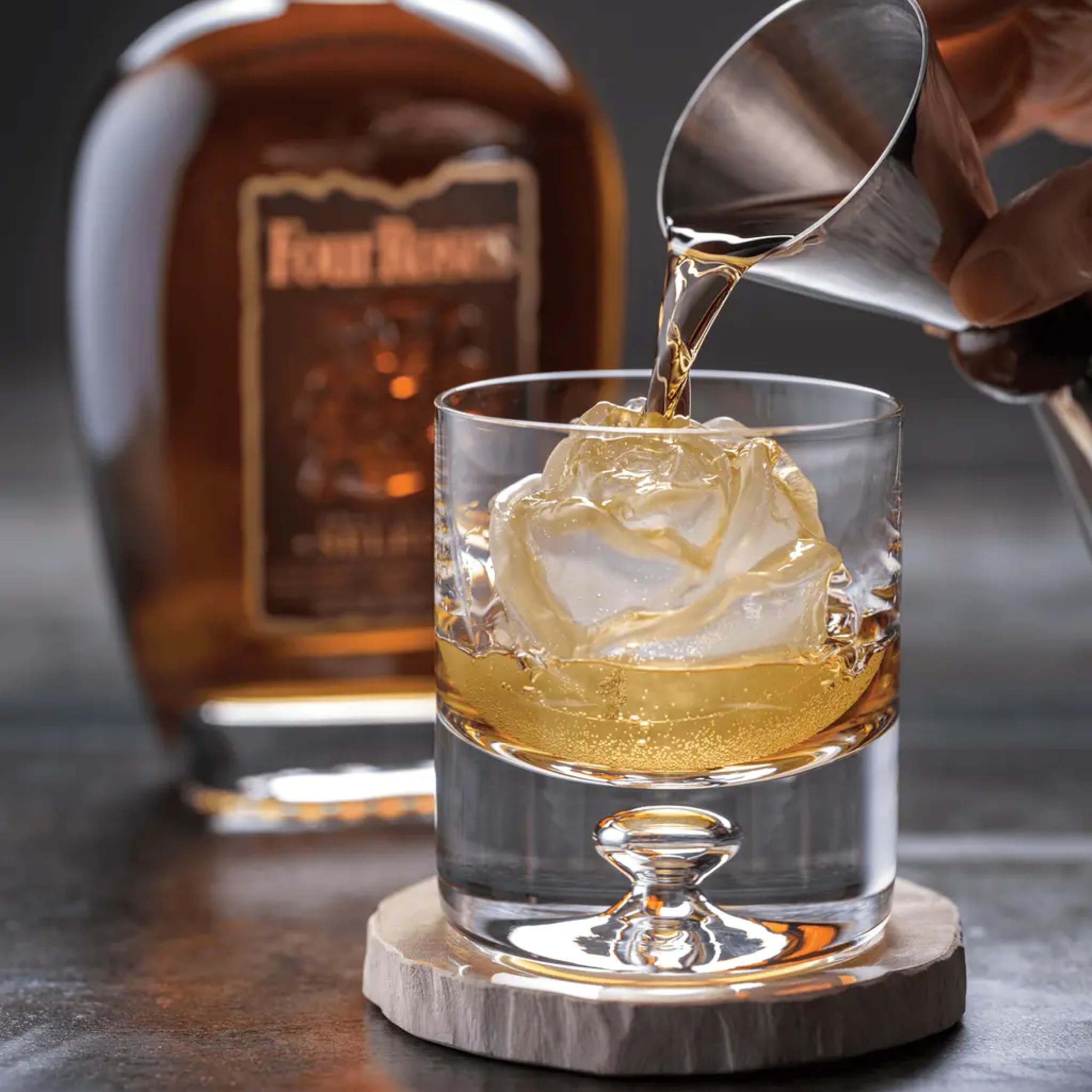 Four Roses Small Batch Select 750mLウイスキー Four Roses Small Batch Select Bourbon 75cl 52 Abv Rich